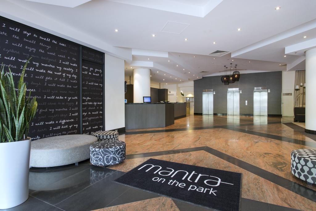 Aparthotel Mantra On The Park Melbourne City Exterior foto