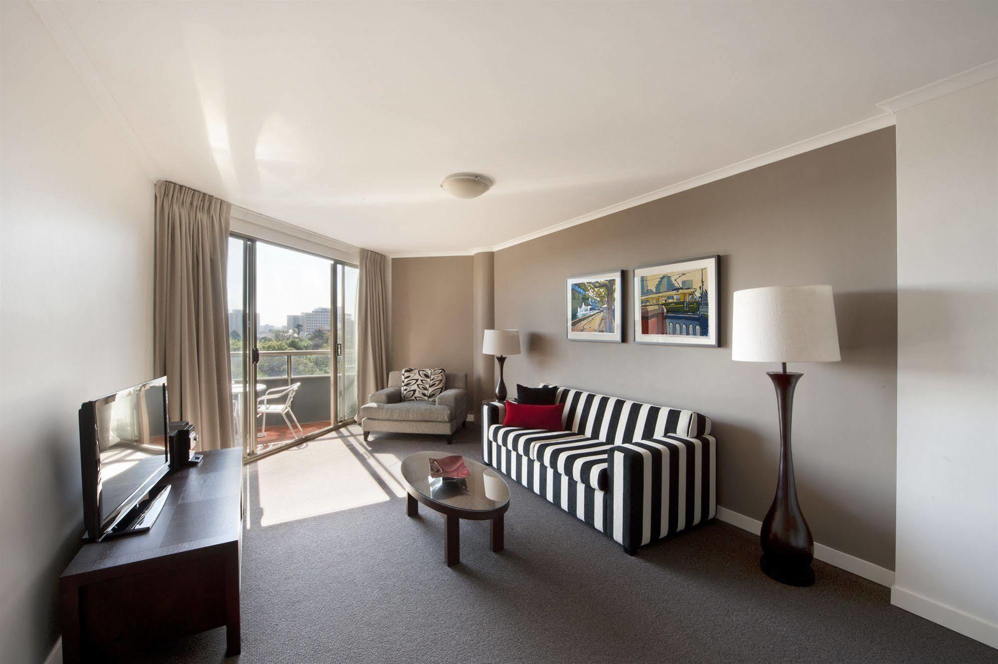 Aparthotel Mantra On The Park Melbourne City Exterior foto
