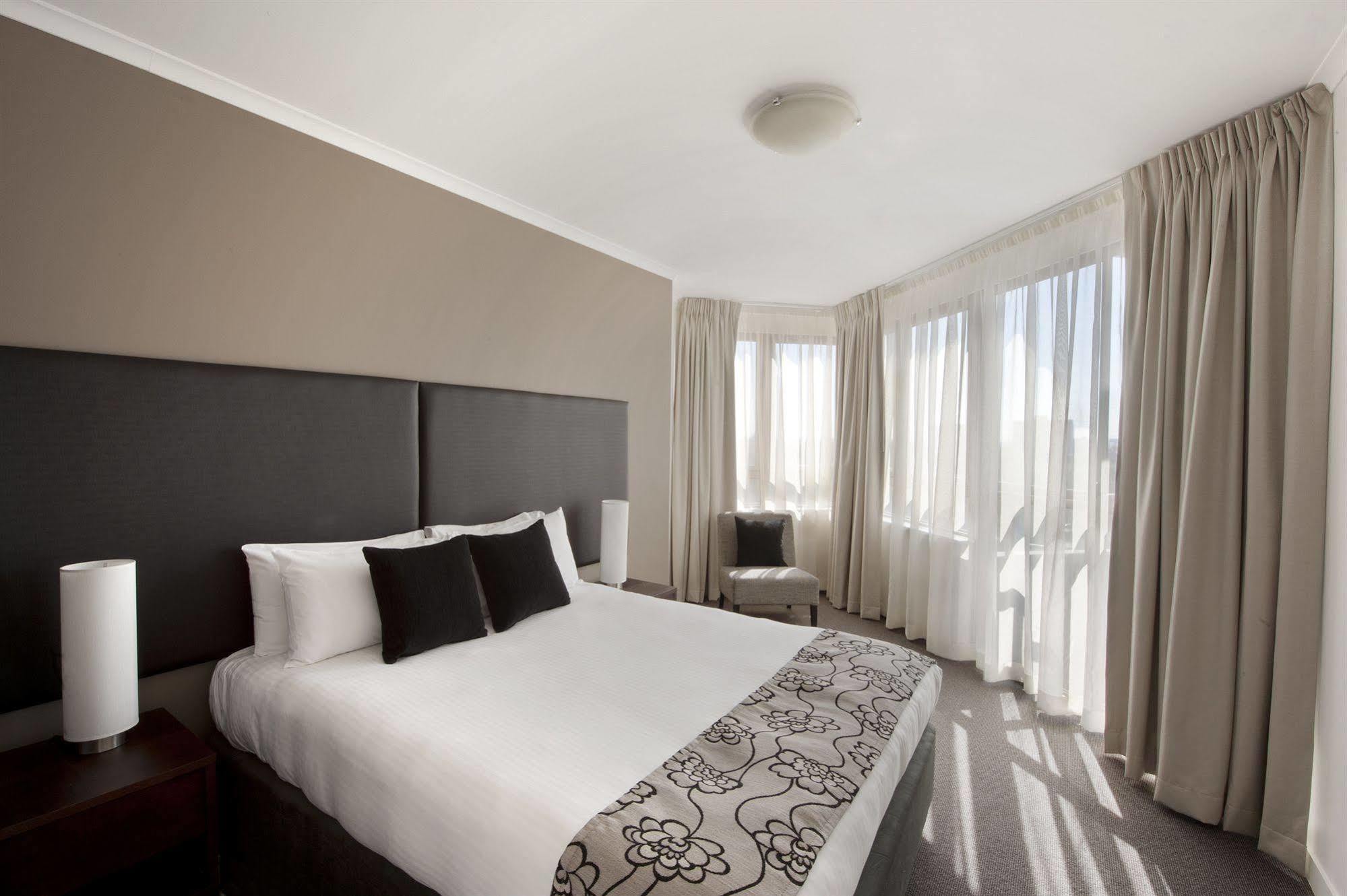 Aparthotel Mantra On The Park Melbourne City Exterior foto